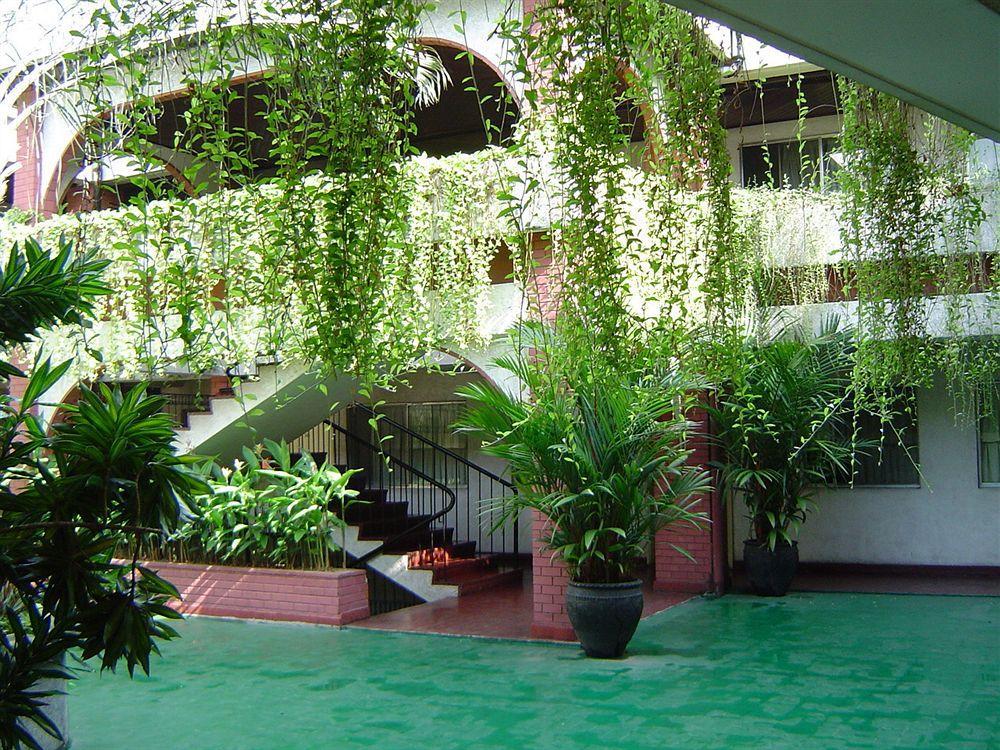 Broadway Court Apartelle 4Th Street Hotel Manila Eksteriør billede